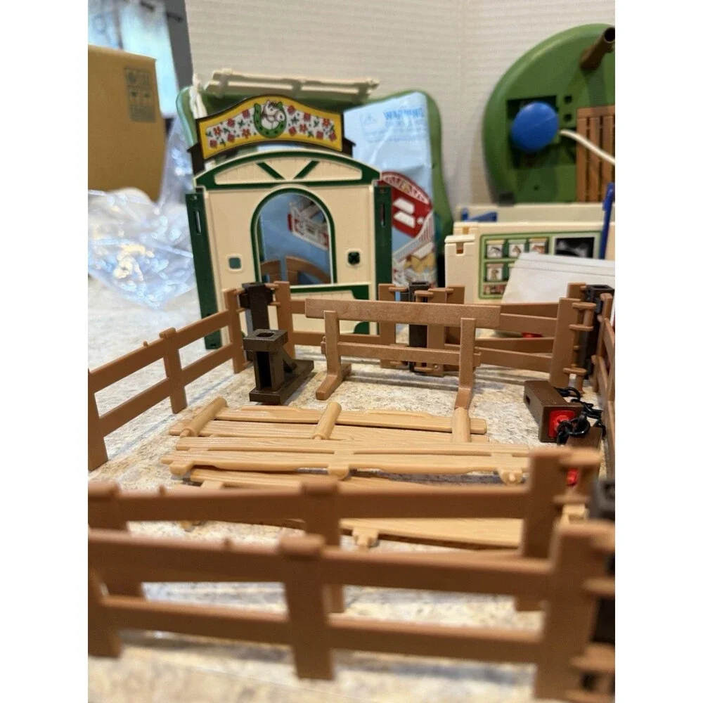 Playmobil Horse Stable Barn Vet Clinic Parts Lot Incomplete Mixed Pieces